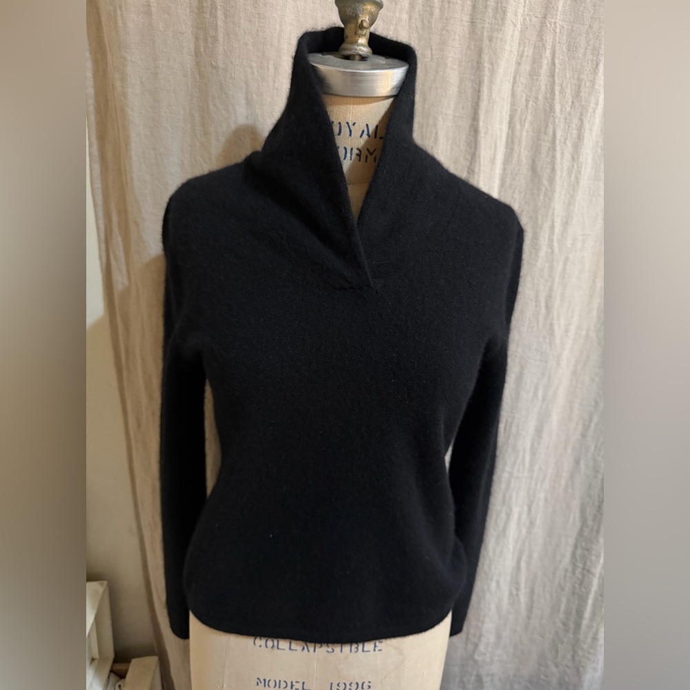 Valerie Stevens Black Split Mock Neck Sweater 2 ply cashmere sweater size M